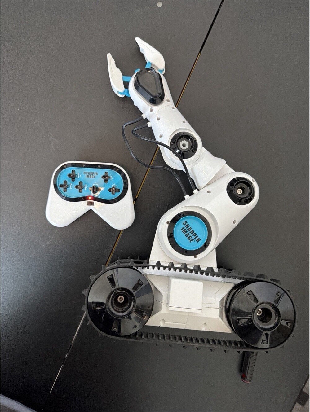 Sharper Image Remote Control Robot Arm Tank Tread Articulated Claw Toy White